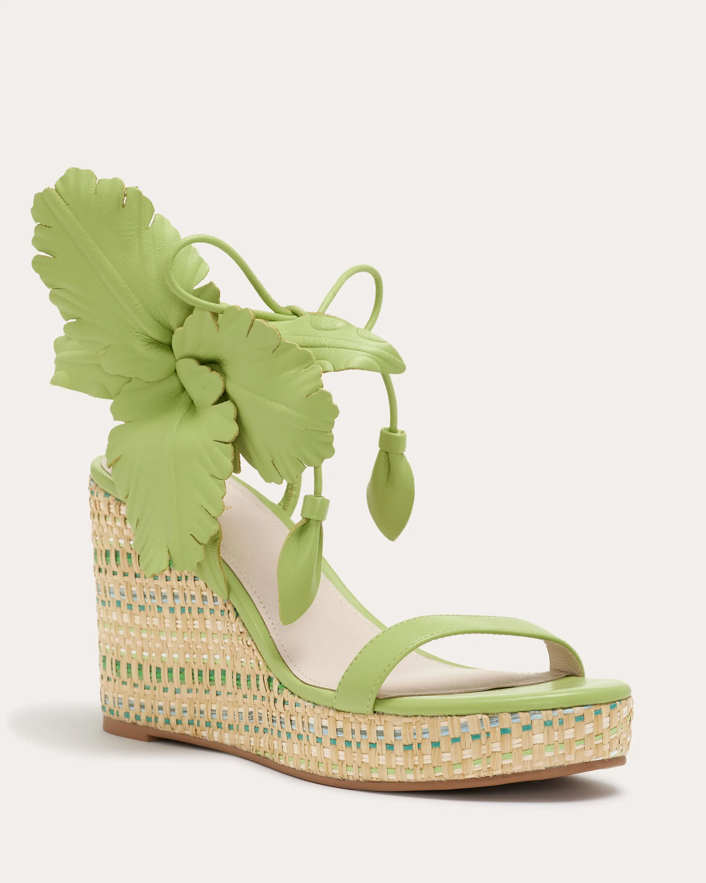 Lily Flower Wedge