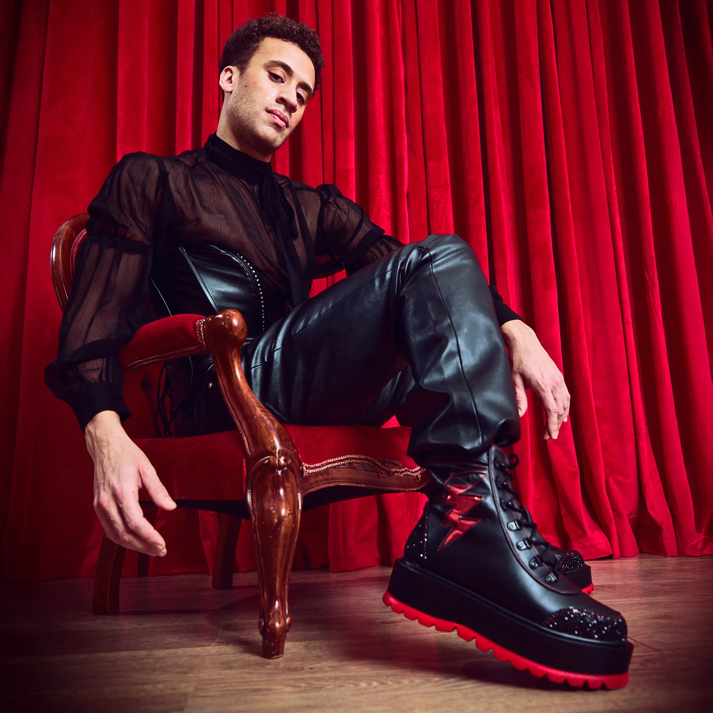 The Time Warp Platform Boots - Black