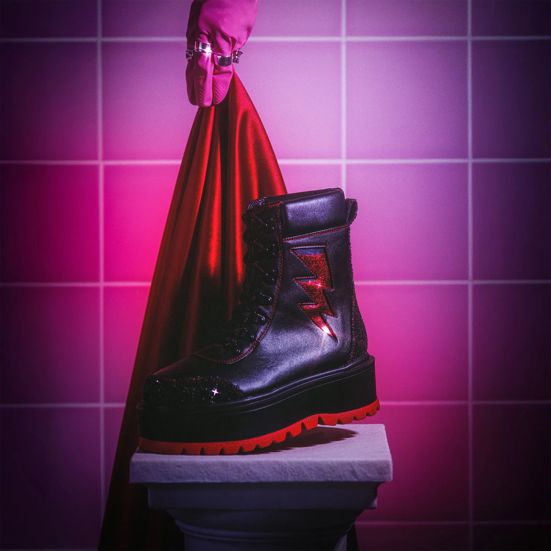 The Time Warp Platform Boots - Black